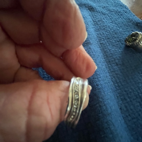 Stylish Brighton Ring - Picture 8 of 10